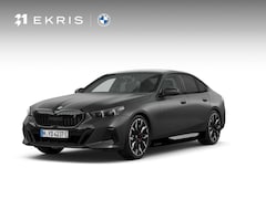 BMW i5 - eDrive40 | M Sportpakket Pro | Travel Pack | Trekhaak | Panoramadak