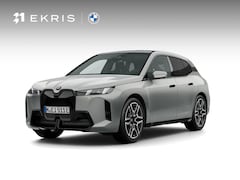 BMW iX - xDrive45 | M Sportpakket Pro | Comfort Pakket | Innovation Pack | Soft-close | Panoramadak