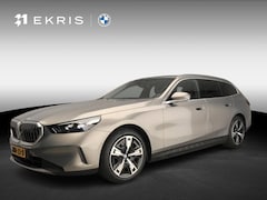 BMW i5 Touring - eDrive40 | LED | HUD | Sportstoelen | Stoelverwarming | DAB | Bowers & Wilkins sound | Alu