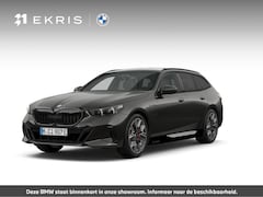 BMW 5-serie Touring - 550e xDrive M Sportpakket Pro | Innovation Pack | Comfort Pack | Travel Pack | Panoramadak