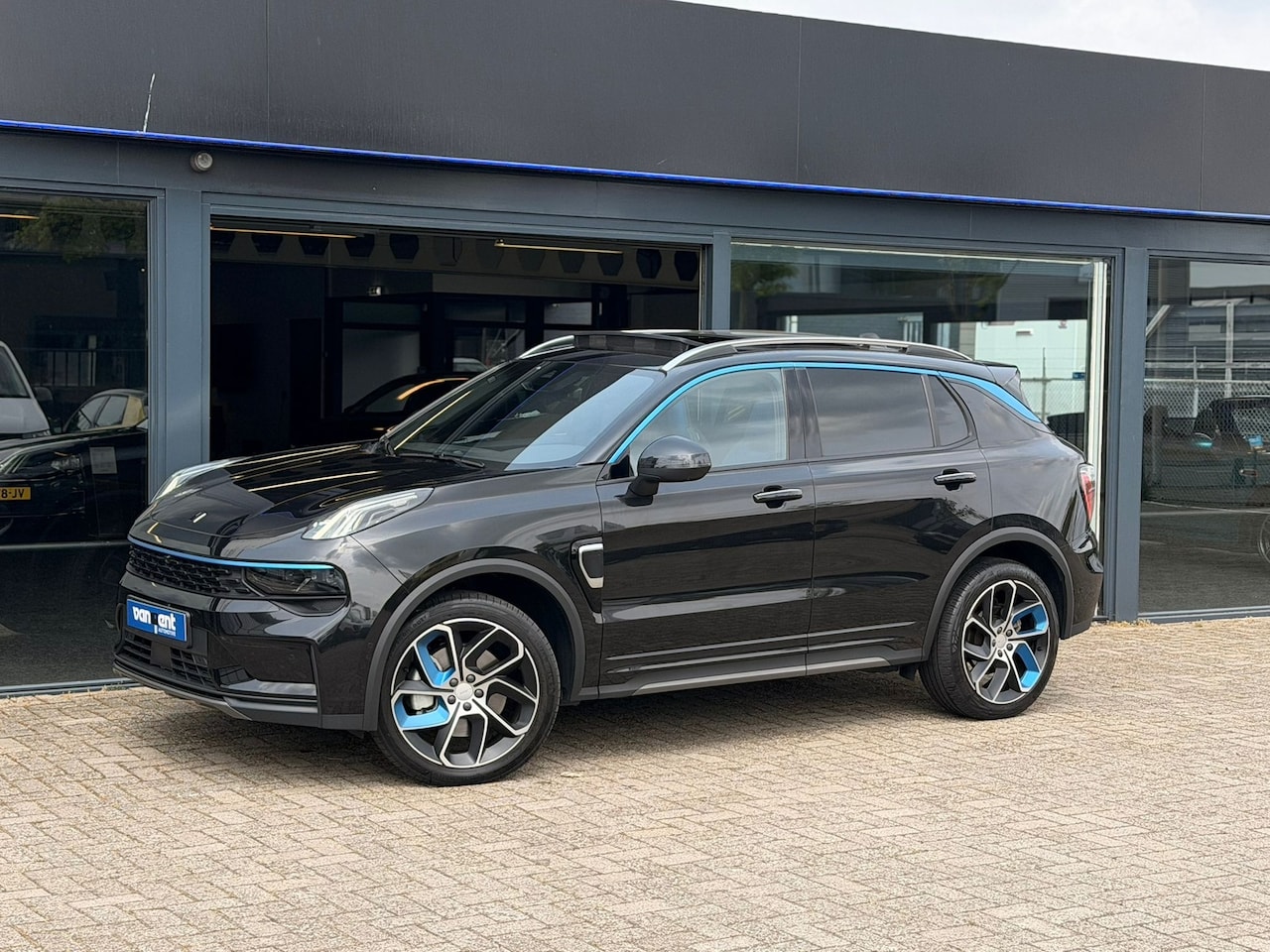 Lynk & Co 01 - 1.5 INFINITYSOUND/360CAM/PANO/SFEER/btw auto - AutoWereld.nl