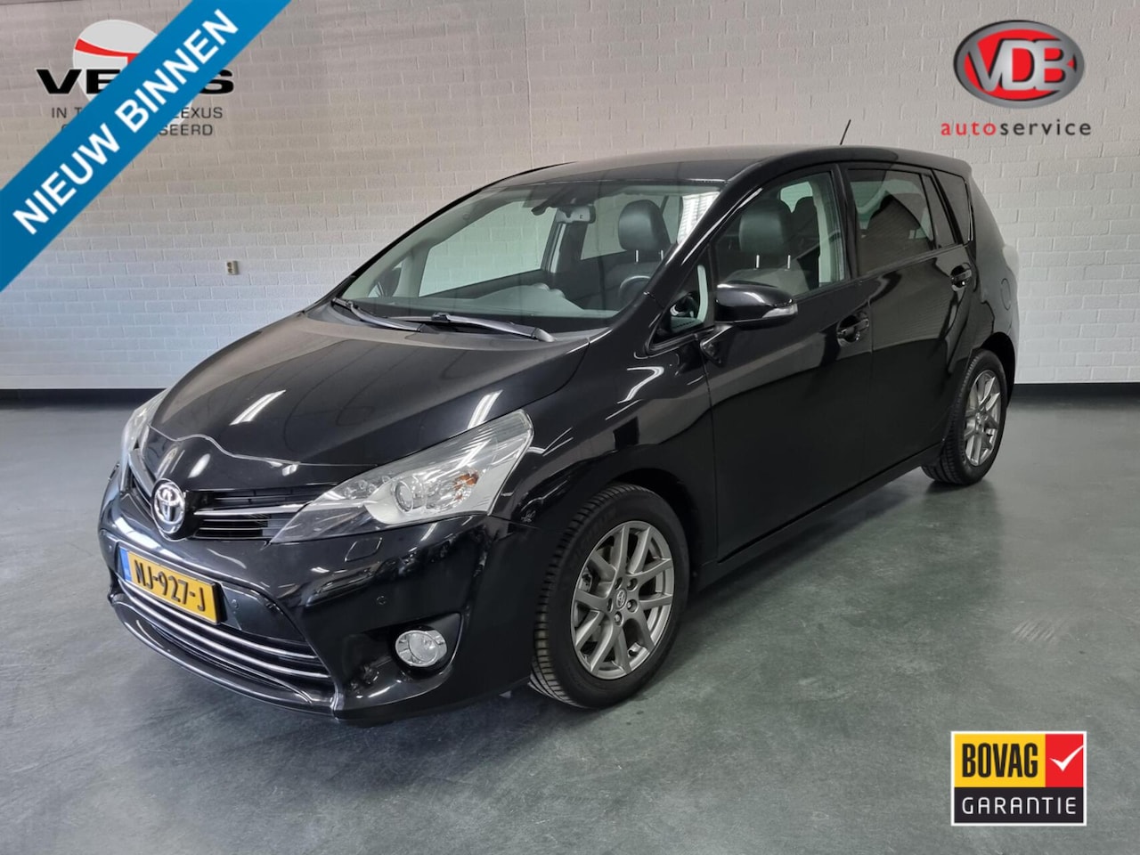 Toyota Verso - 1.8 VVT-i Executive Business 7p. / Aut. / PDC / Trekhaak - AutoWereld.nl