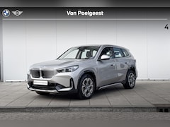 BMW iX1 - xDrive30 Launch Edition / Parking Assistant / Adaptieve LED koplampen / Comfort Access / D