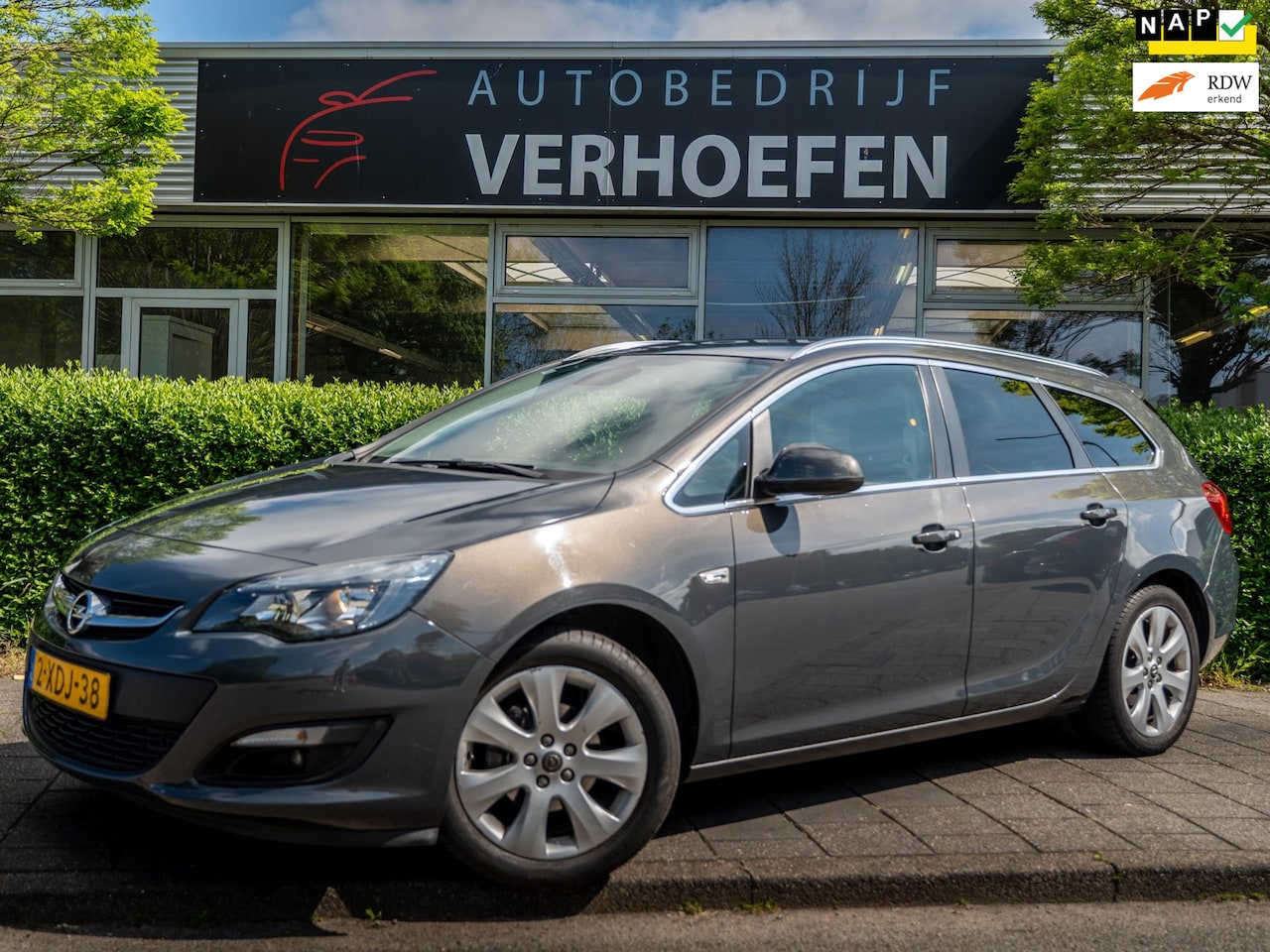 Opel Astra Sports Tourer - 1.4 Turbo Business + - CRUISE - CLIMATE - NAVIGATIE - NAP KM STAND - BLUETOOTH - DEALER ON - AutoWereld.nl