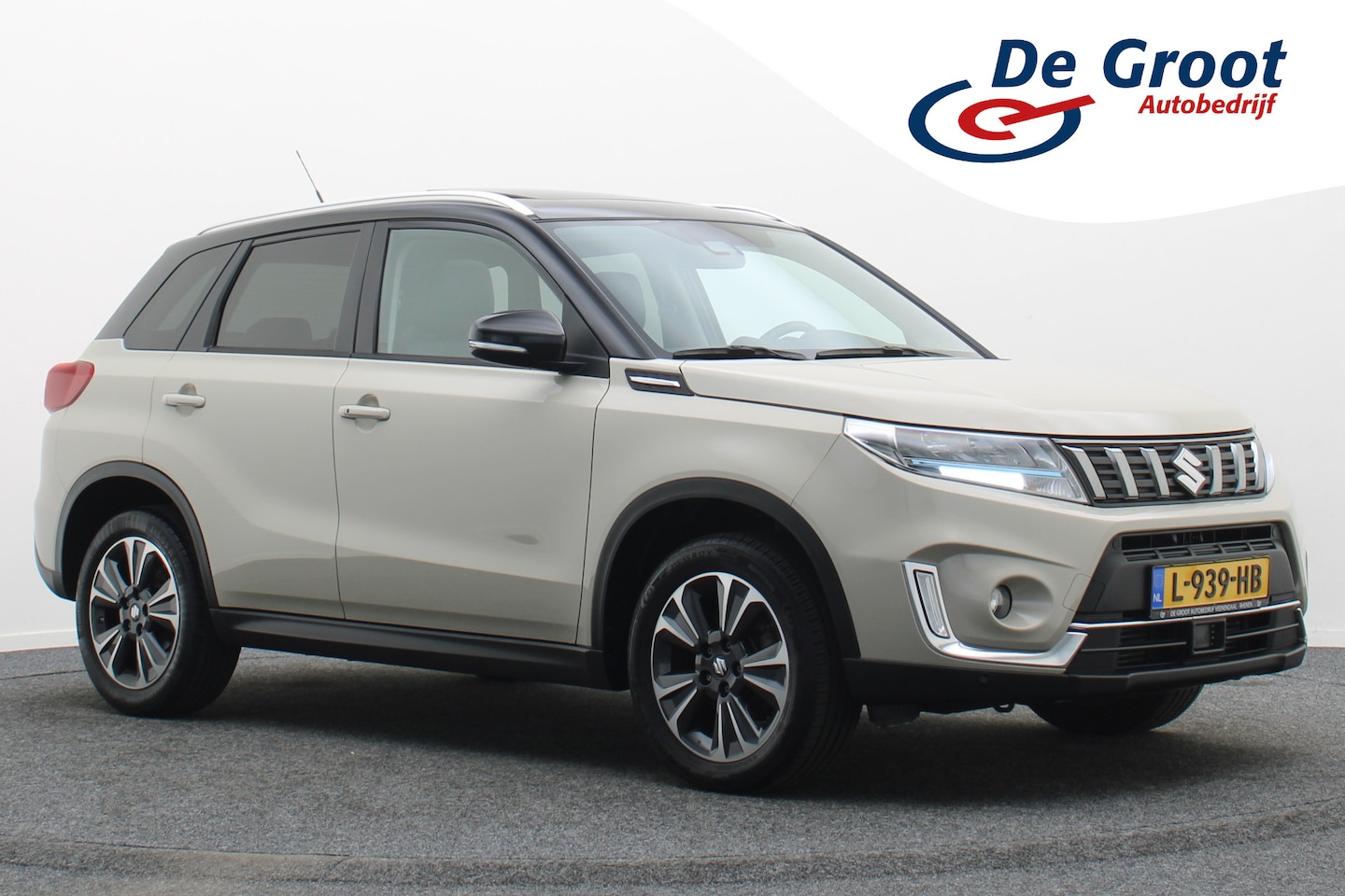 Suzuki Vitara - 1.4 Boosterjet Style Smart Hybrid Panoramadak, ACC, Camera, Apple Carplay, Stoelverwarming - AutoWereld.nl