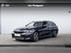 BMW 3-serie Touring - 330e M-Sport Pro Glazen Schuifdak / 18 Inch / Electrische Zwenkhaak / Stoelverwarming / Ge