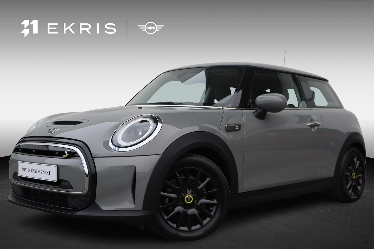 MINI Mini-Electric - SE | Business Edition Navigatie/ Cruise Control/ Warmtepomp/ Sportstoelen/ Carplay / Lente - AutoWereld.nl