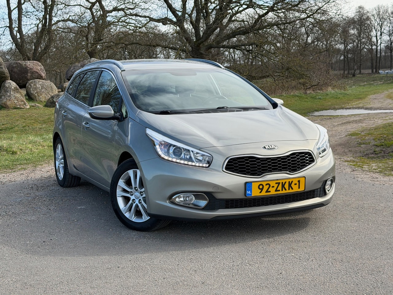 Kia Cee'd Sportswagon - 1.6 GDI Plus Pack | Clima | Navi | Cruise | trekhaak | - AutoWereld.nl