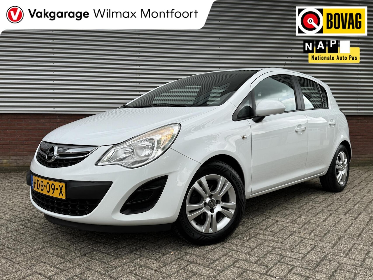 Opel Corsa - 1.4-16V Anniversary Edition|Automaat|Airco|5-Deurs|Parkeersensoren A.| - AutoWereld.nl