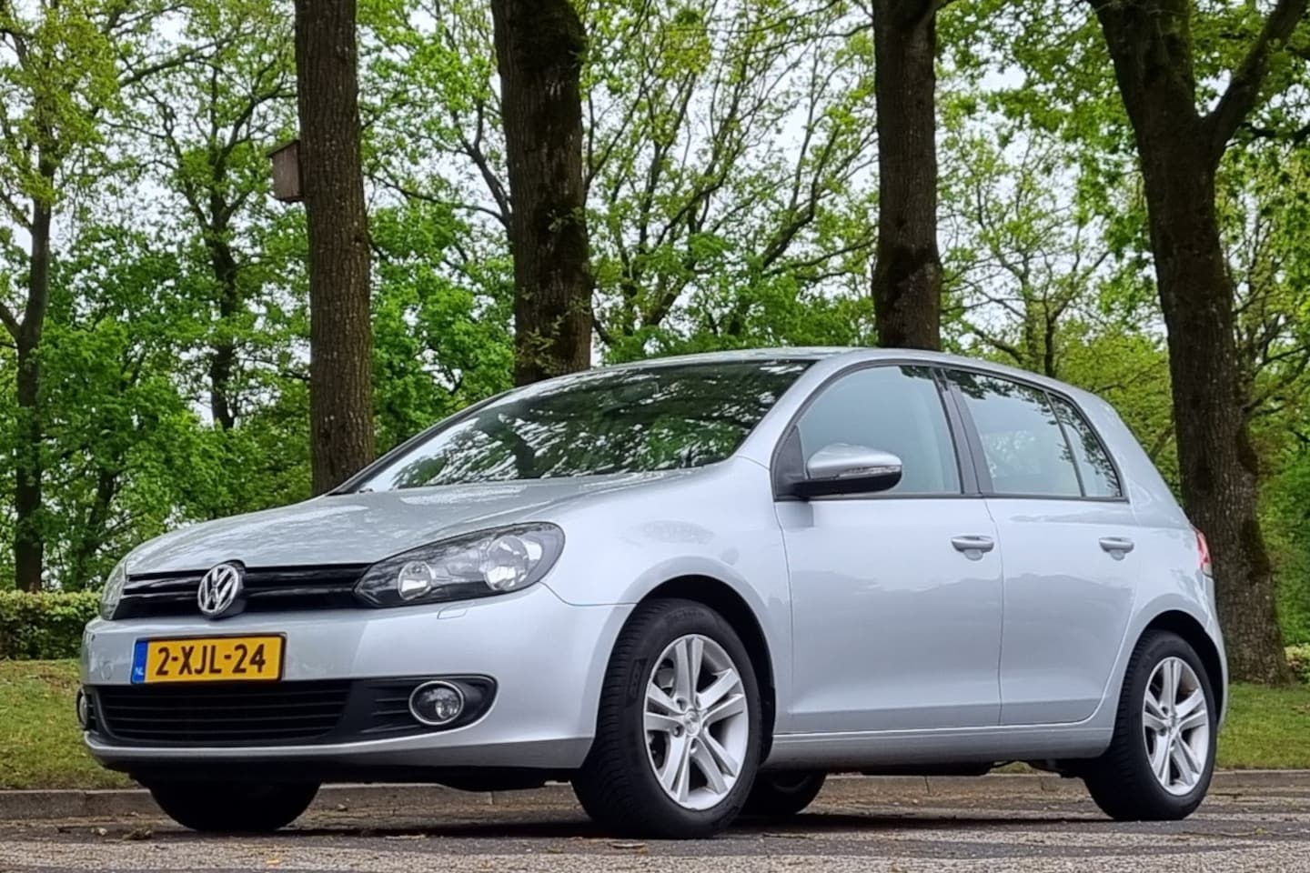 Volkswagen Golf - 1.4 Trendline 1.4 Trendline, Stoelverwarming, Bluetooth, Airco, APK t/m 02-2027. - AutoWereld.nl