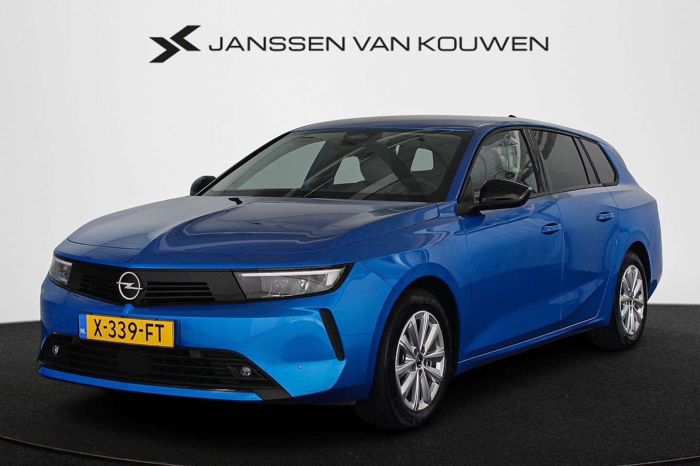 Opel Astra Sports Tourer - 1.2 Level 2 Navigatie Getint Glas Apple CarPlay Draadloos - AutoWereld.nl