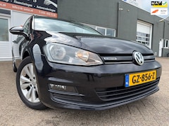 Volkswagen Golf Variant - 1.0 TSI Comfortline van 2de Eig met parkeersensoren en navigatie en bluetooth telefoon / m