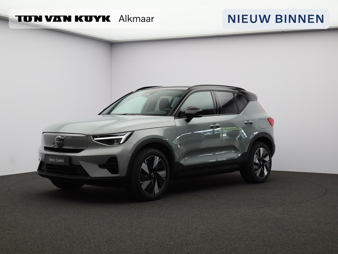 Volvo EX40 - Single Motor Extended Range Plus Europa 82 kWh / Nubuck / Elek. Verst. Stoelen / Verwarmba - AutoWereld.nl
