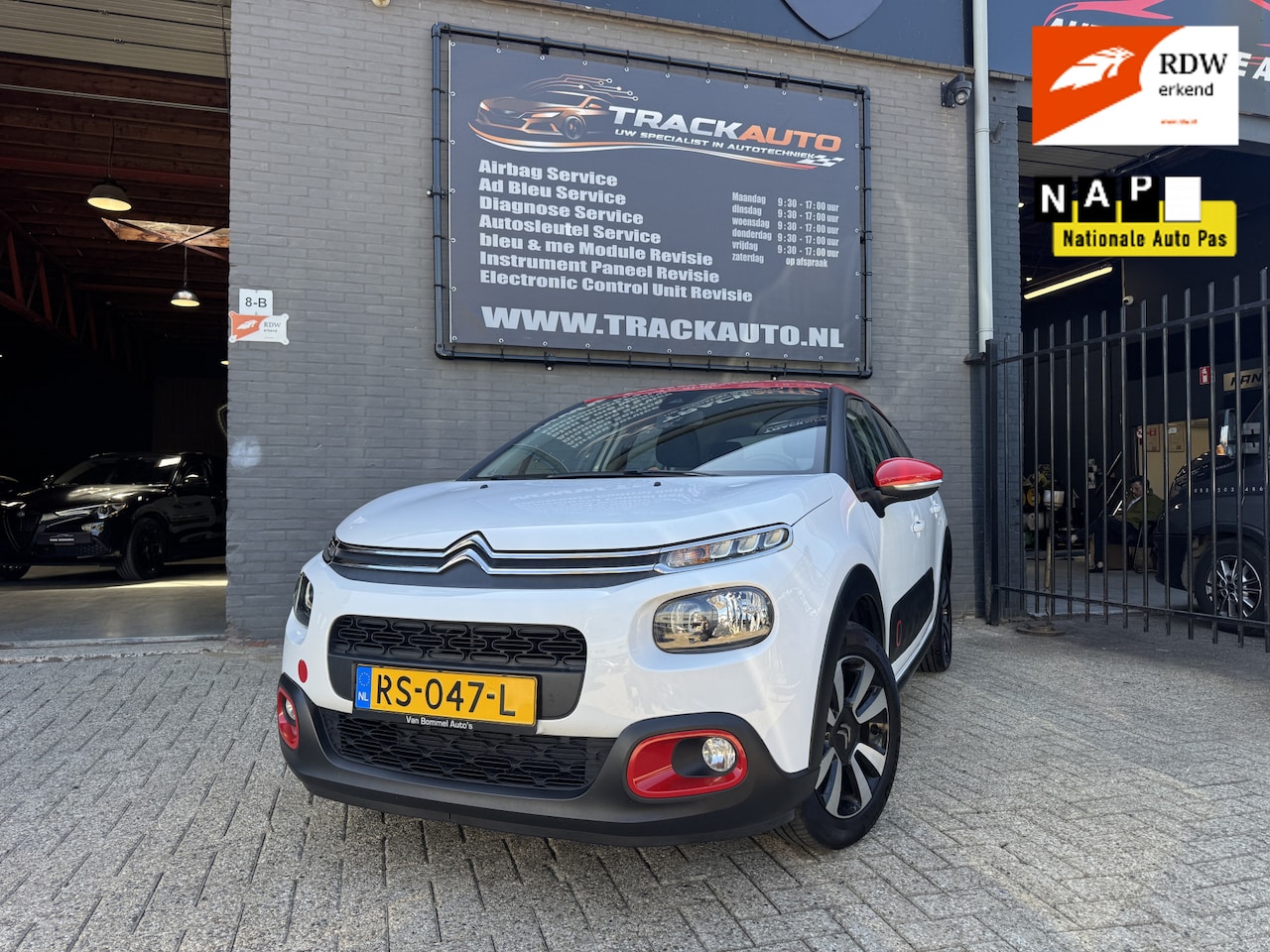Citroën C3 - 1.2 PureTech Shine Navi.ClimaC.CruiseC.Camara.LMV!!! - AutoWereld.nl