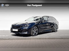 BMW 5-serie Touring - 520i | M-Sport PRO | Trekhaak | Driving Assistant Plus | Panoramadak | Innovation Pack | T