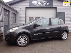 Renault Clio - 1.6 Dynamique 5-DRS