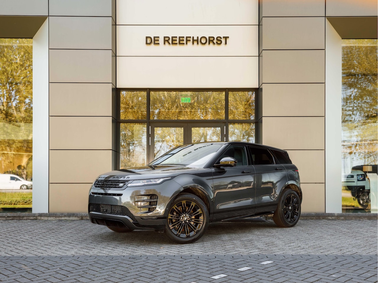 Land Rover Range Rover Evoque - 1.5 P270e PHEV AWD Business Dynamic Edition | Cold Climate Pack | 20" Style 1085, Gloss Bl - AutoWereld.nl