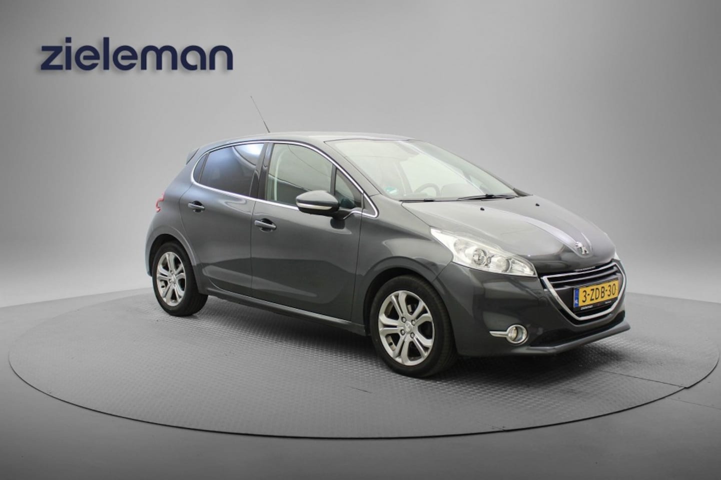 Peugeot 208 - 1.6 e-HDi Blue - Navi, Cruise, Clima, Leer, Stoelverw. - AutoWereld.nl