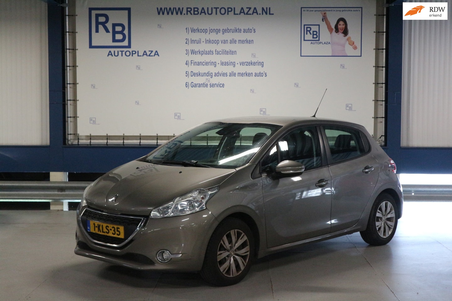 Peugeot 208 - 1.2 VTi Envy / NAP / NAV / CAMERA / 5 DRS / CLIMA ! - AutoWereld.nl