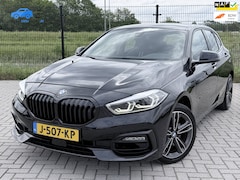 BMW 1-serie - 118i Executive Edition | 1ste eigenaar | PDC | Carplay |