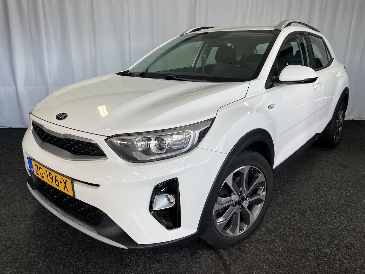 Kia Stonic - 1.0 T-GDi DynamicLine 1E EIGN/AIRCO/CRUISE/APPLE/CAMERA - AutoWereld.nl