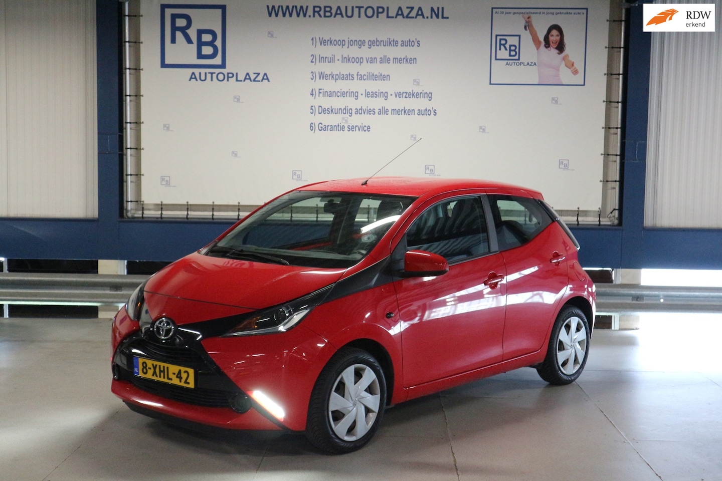 Toyota Aygo - 1.0 VVT-i x-play / DEALER ONDERHOUDEN / NAP / TOP DEAL ! ! ! - AutoWereld.nl