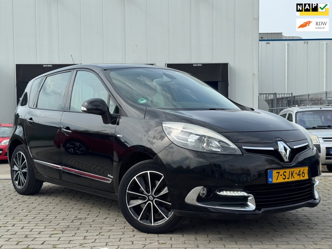 Renault Scénic - 1.2 TCe Bose Clima Cruise Nap APK - AutoWereld.nl