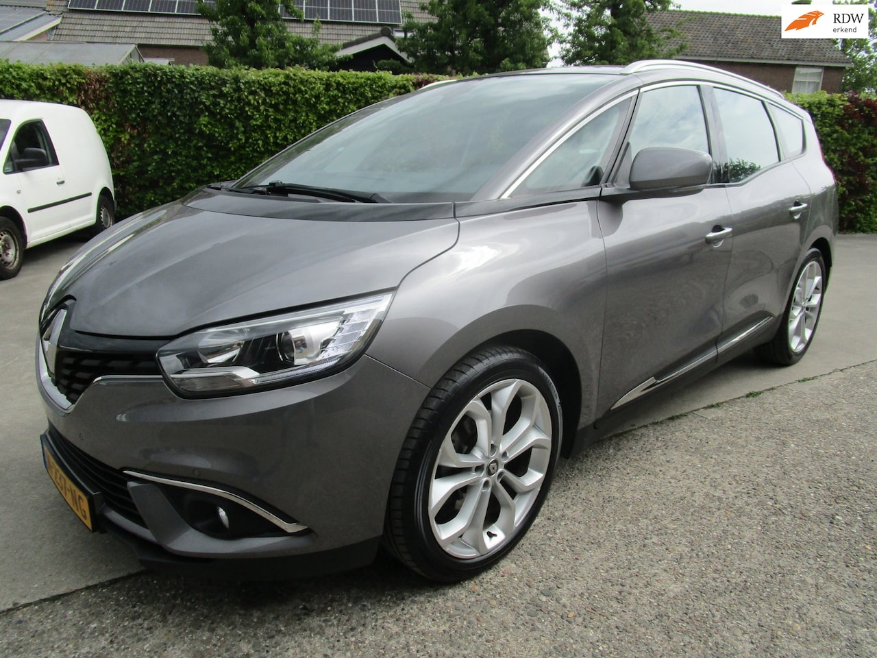 Renault Grand Scénic - 1.4 TCe Zen 7personen navi clima mooi - AutoWereld.nl