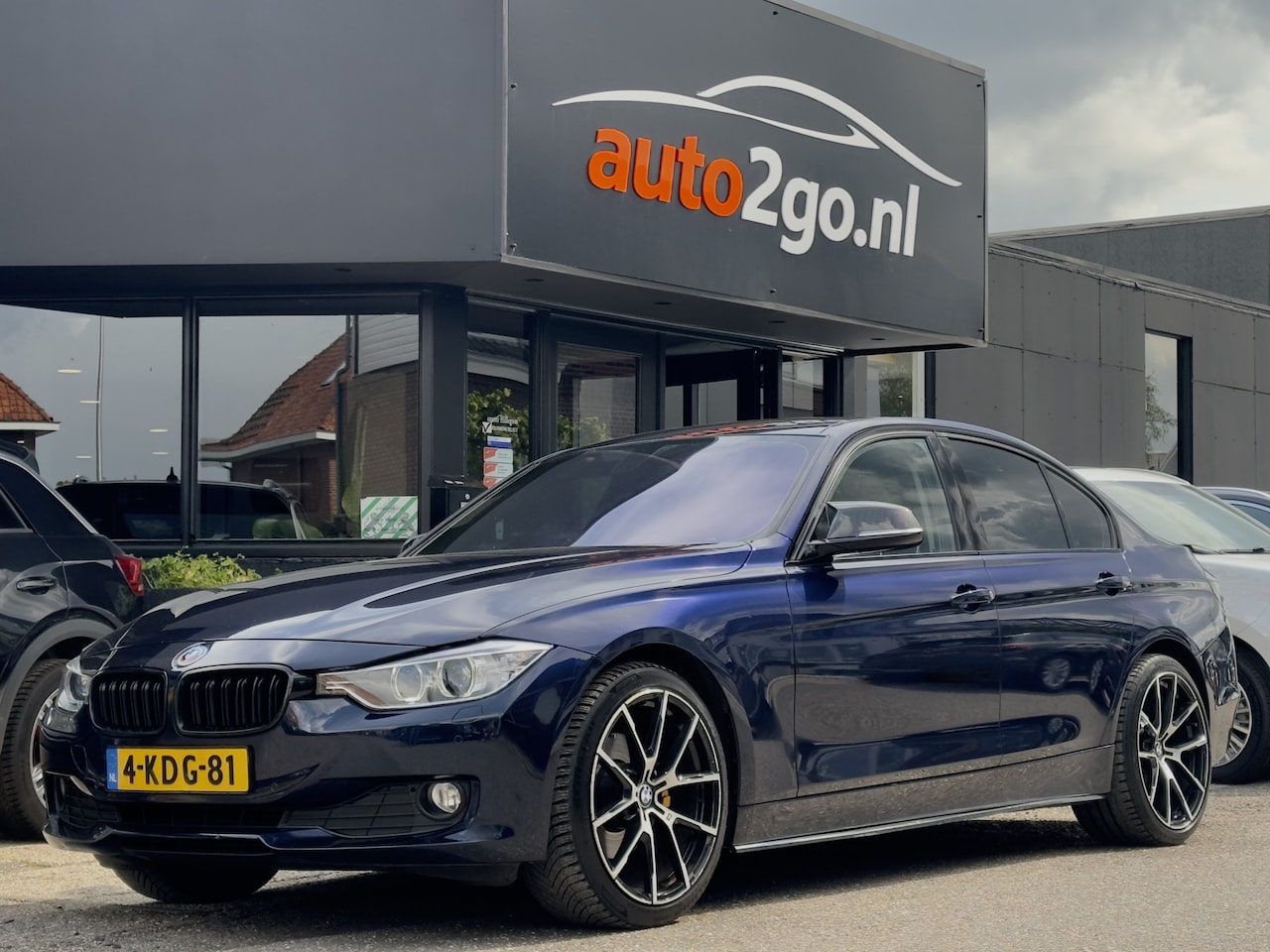 BMW 3-serie - 320d AUT8 M-SPORT LEDER NAVI AIRCO LED LMV PDC - AutoWereld.nl