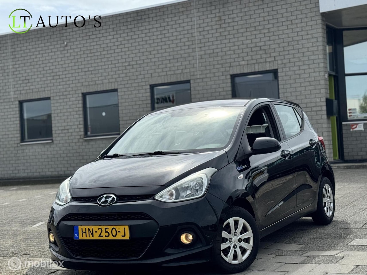Hyundai i10 - 1.0i i-Motion Comfort|Carplay Clima Cruise Navi - AutoWereld.nl