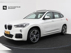 BMW X1 - SDrive20i High Executive M Sport (PANORAMADAK, M-PAKKET, HEAD-UP, STOELVERWARMING, DEALER