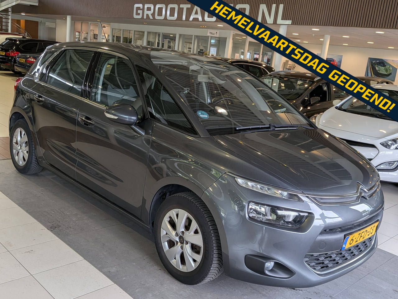 Citroën C4 Picasso - 1.6 e-THP Intensive Automaat Airco, Cruise Control, Trekhaak, Stuurbekrachtiging - AutoWereld.nl