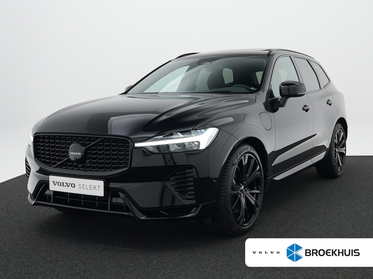 Volvo XC60 - T6 AWD Plus Black Edition | Luchtvering | Head-Up | 360° Camera | Harman/Kardon | Panorama - AutoWereld.nl