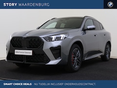 BMW X2 - sDrive20i M Sport Automaat / Trekhaak / Panoramadak / Comfort Access / Head-Up / Harman-Ka