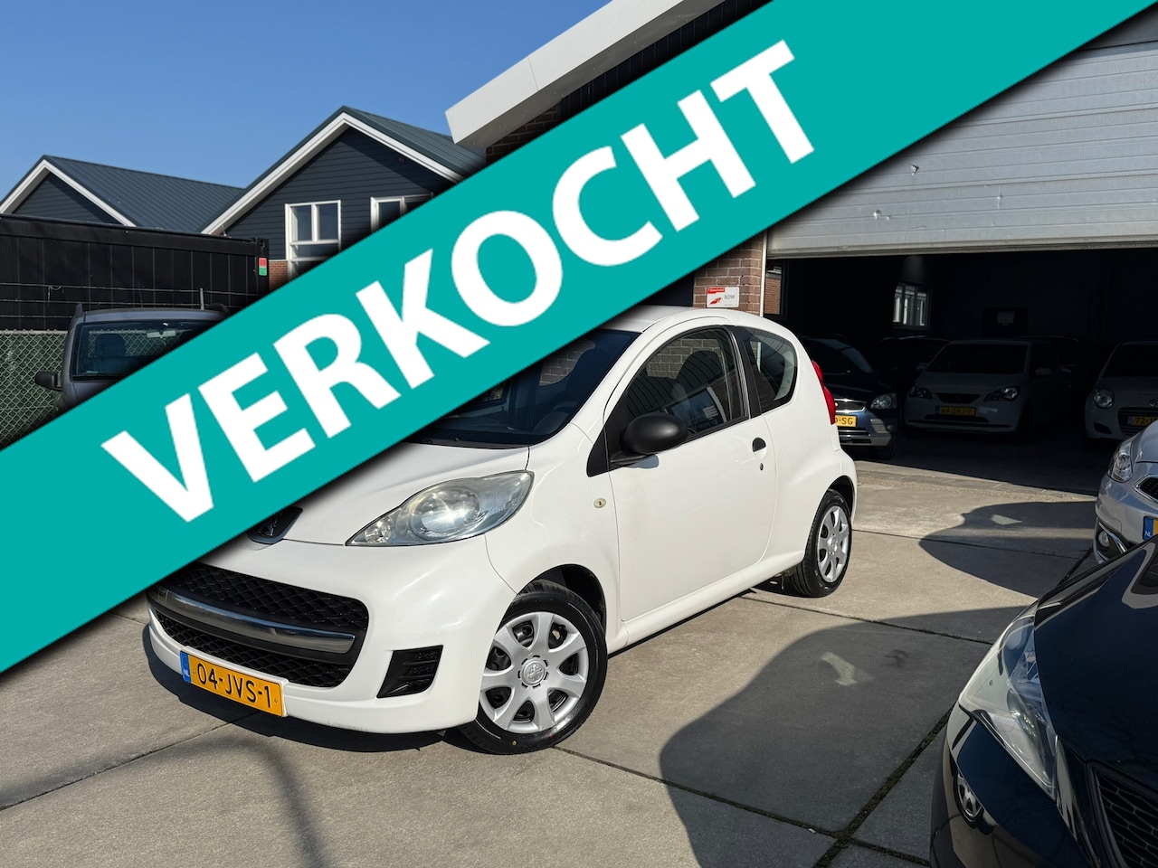 Peugeot 107 - 1.0-12V XR |NEW KOPPELING|NAP KM|NEW APK|LAGE KM|4 NEW BANDEN|2 SLEUTELS|NETTE AUTO|ZUINIG - AutoWereld.nl