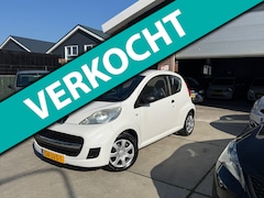 Peugeot 107 - 1.0-12V XR |NEW KOPPELING|NAP KM|NEW APK|LAGE KM|4 NEW BANDEN|2 SLEUTELS|NETTE AUTO|ZUINIG