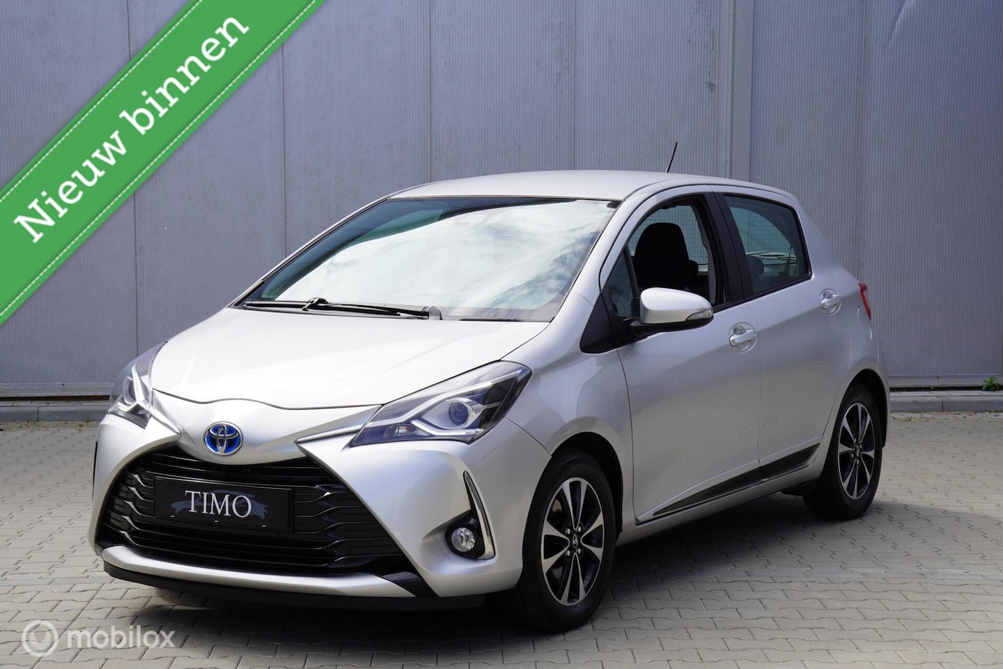 Toyota Yaris - 1.5 Hybrid Energy 2017 89.138 KM - AutoWereld.nl