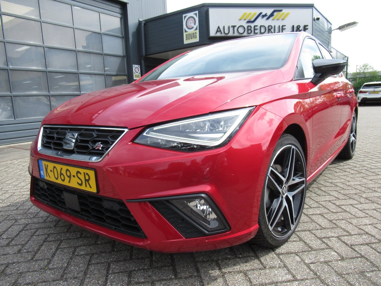 SEAT Ibiza - 1.0 TSI FR Business Intense Plus / 1e Eigenaar / Virtual Cockpit / Stoelverwarming - AutoWereld.nl
