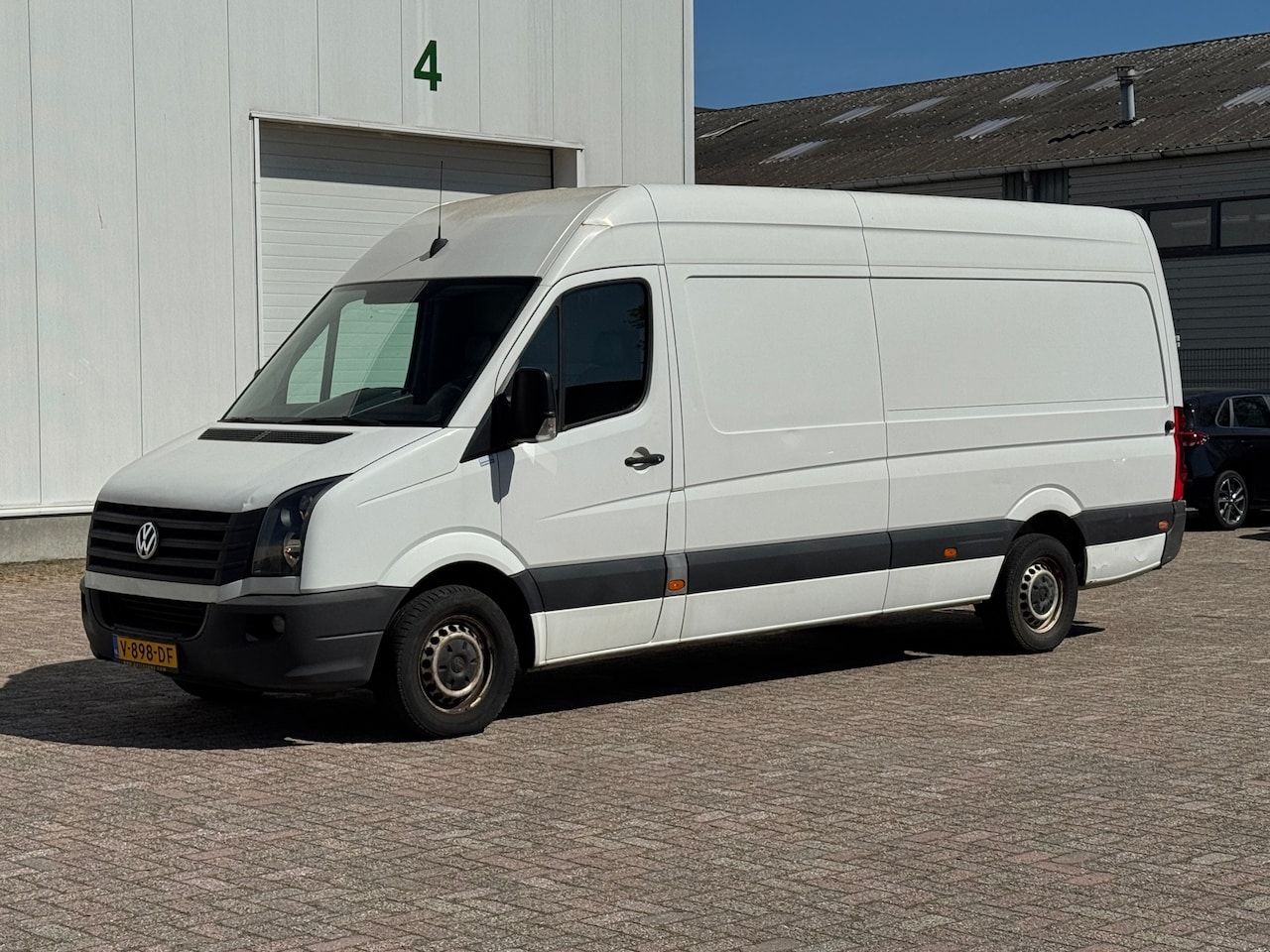 Volkswagen Crafter - 32 2.0 TDI L3H2 32 2.0 TDI L3H2 - AutoWereld.nl