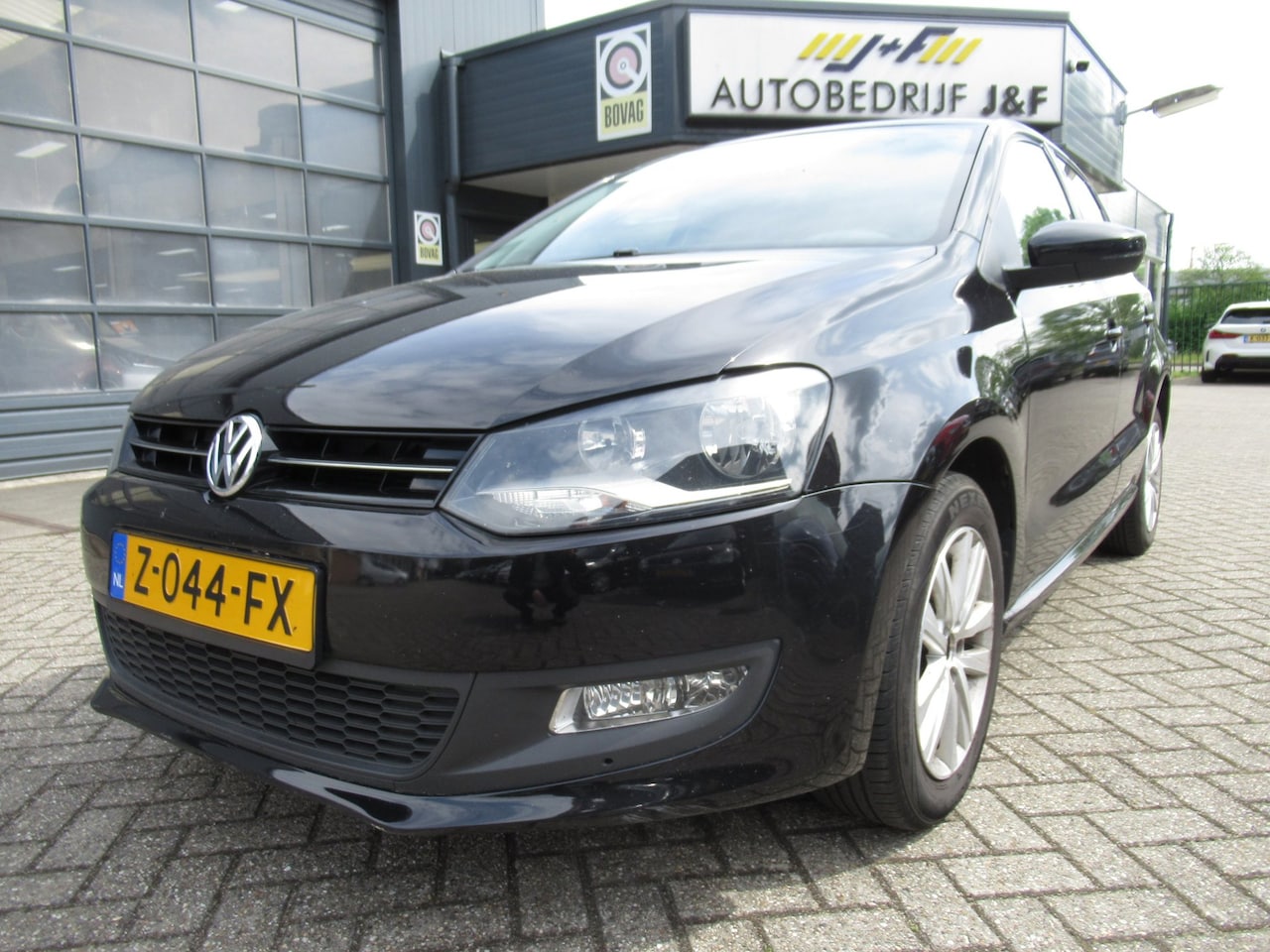 Volkswagen Polo - 1.2 TSI Highline / PDC / Camera / Clima - AutoWereld.nl