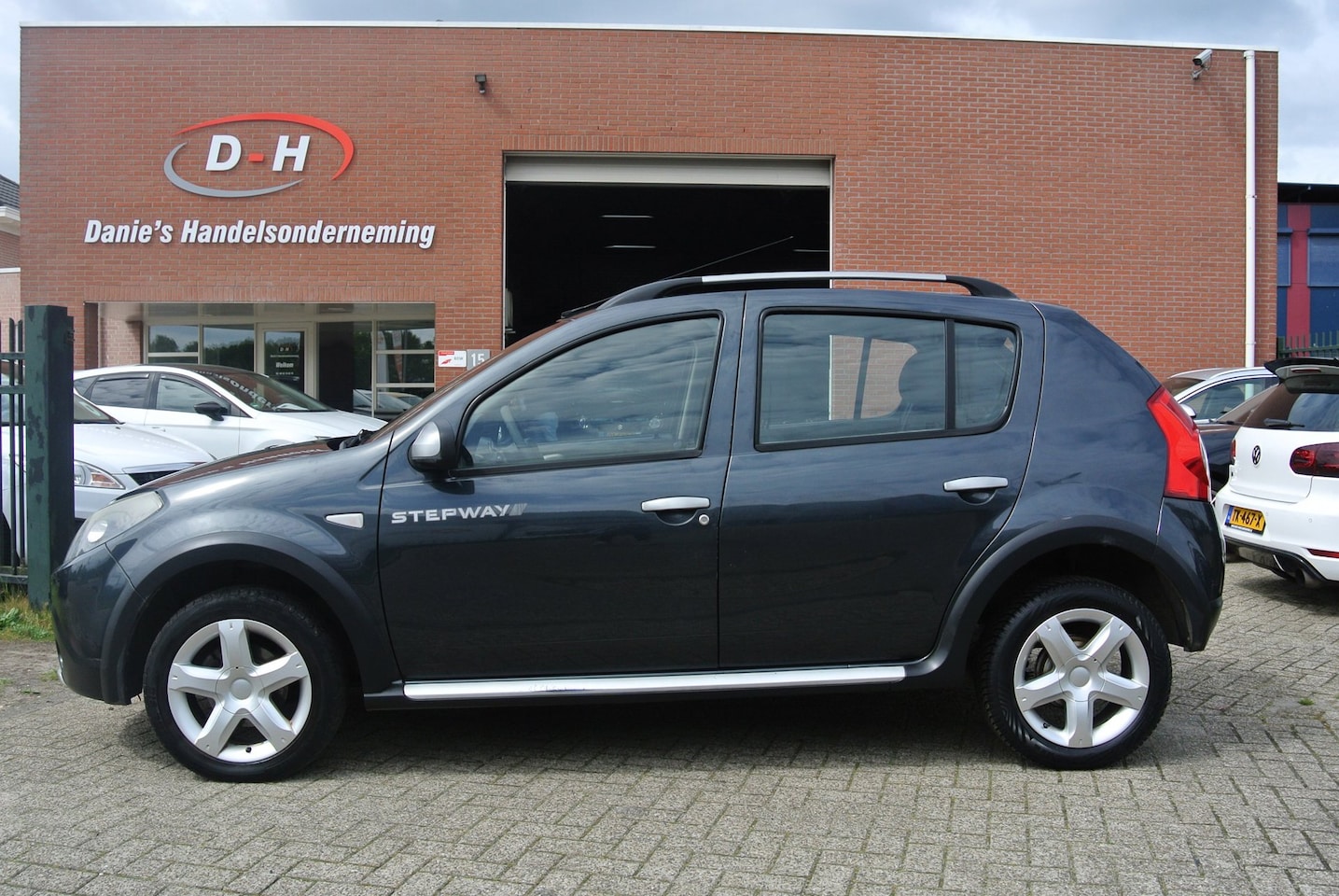 Dacia Sandero Stepway - 1.6 airco nieuwe apk inruil mogelijk nap - AutoWereld.nl