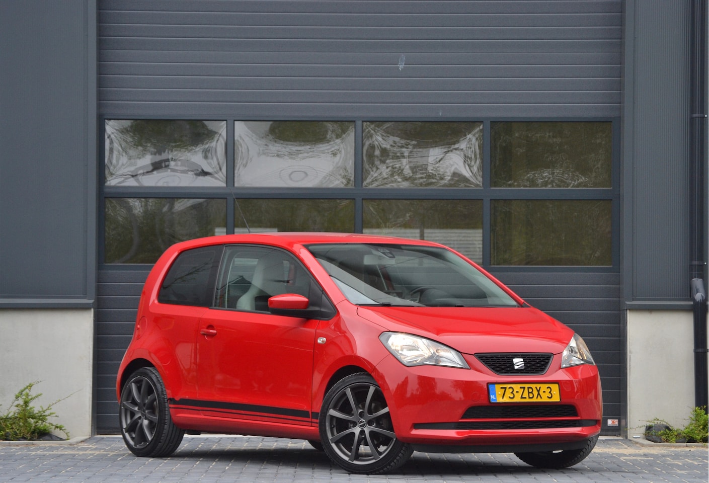 SEAT Mii - 1.0 Style Chic Nieuwe riem | navigatie | centrale deurvergrendeling - AutoWereld.nl