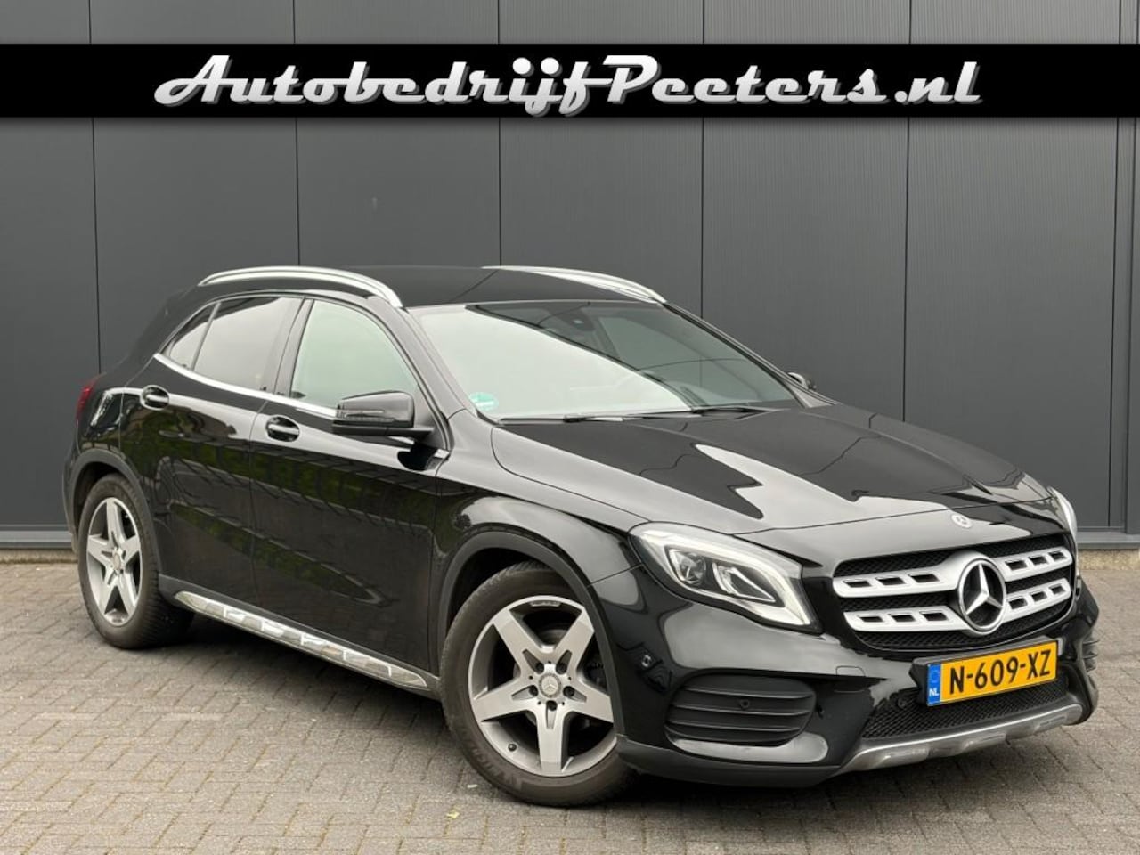 Mercedes-Benz GLA-Klasse - GLA 180 AMG Line Aut. Navi Camera Cruise PDC - AutoWereld.nl
