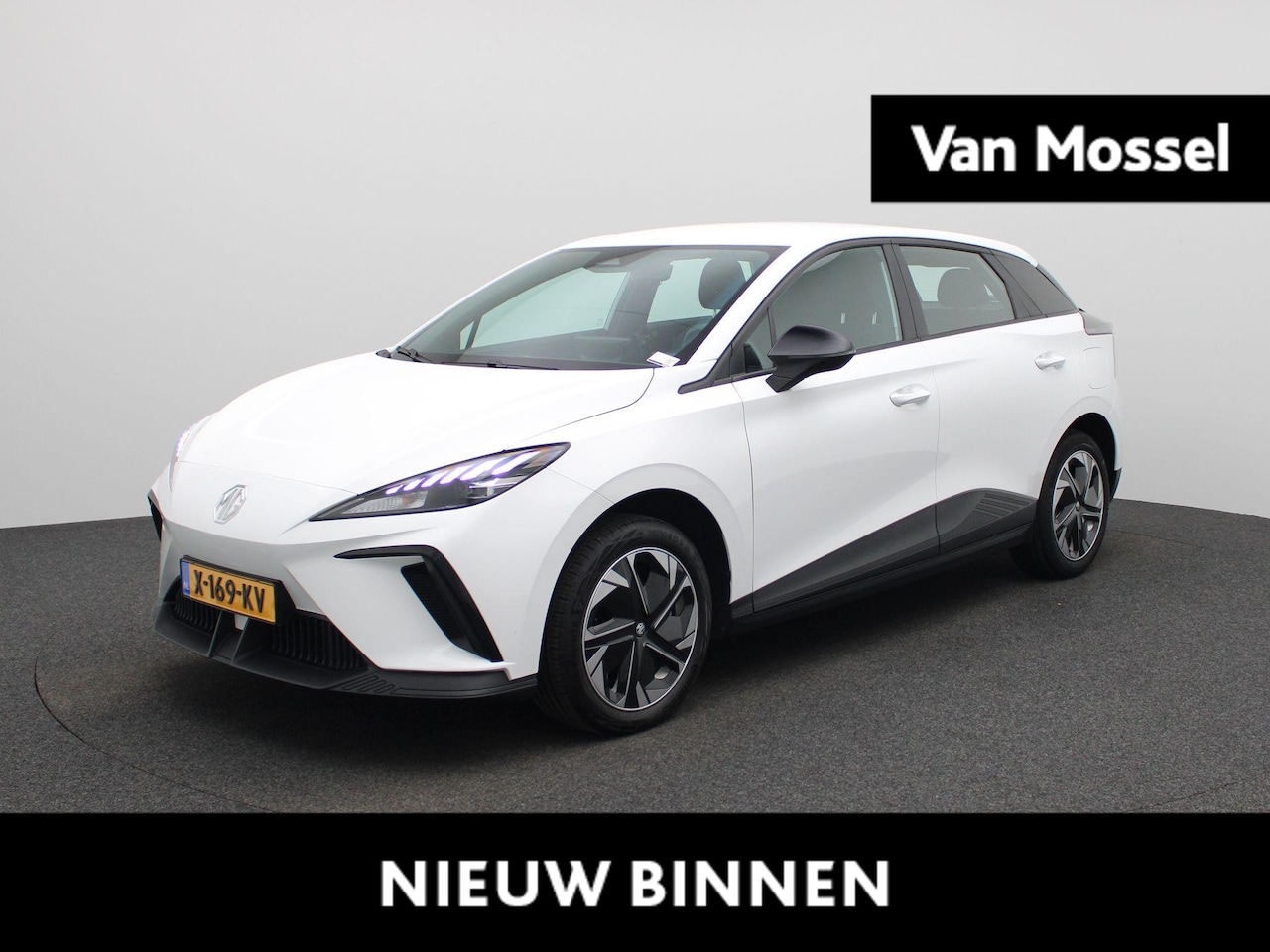 MG MG4 Electric - Standard 51 kWh | WORDT VERWACHT | Apple Carplay/Android Auto | DAB + | Airco | Parkeersen - AutoWereld.nl