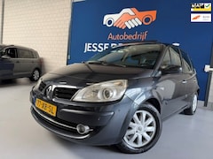 Renault Scénic - 2.0-16V Tech Line / bj.2007 / panoramadak / trekhaak / climate / sportvelgen /NAP met 1719