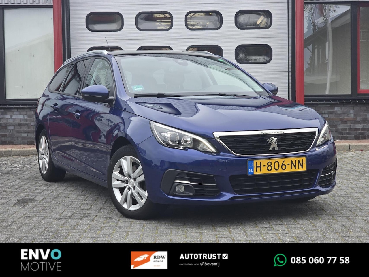 Peugeot 308 SW - 1.2 PureTech Blue Lease Executive Navi/Pano - AutoWereld.nl