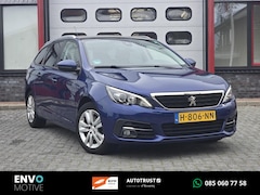 Peugeot 308 SW - 1.2 PureTech Blue Lease Executive Navi/Pano