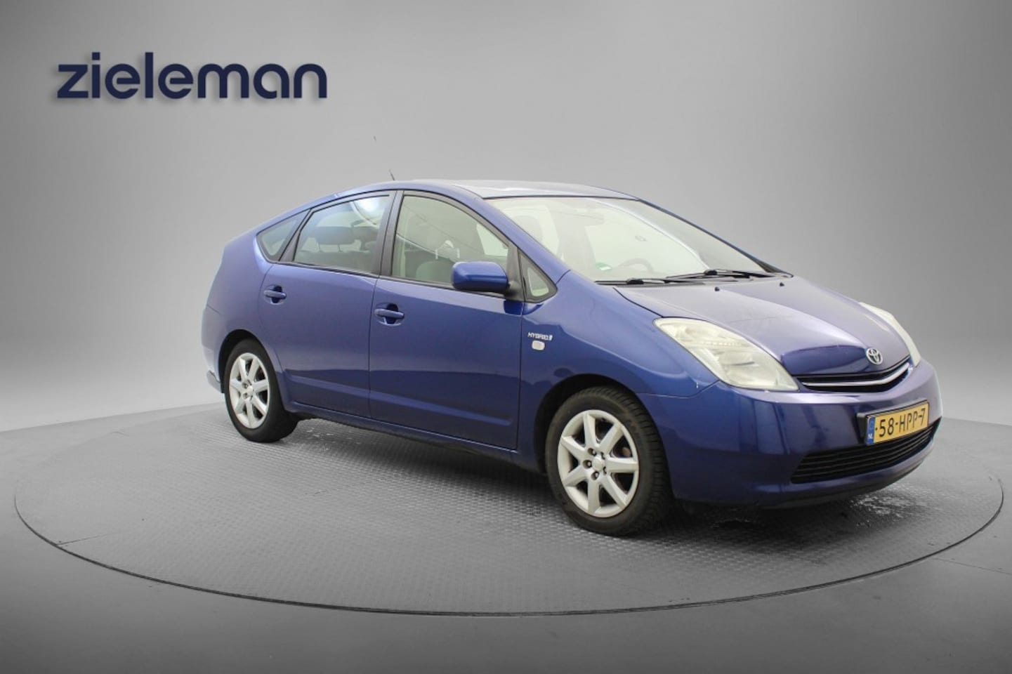 Toyota Prius - 1.5 VVT-i - Clima, Trekhaak - AutoWereld.nl