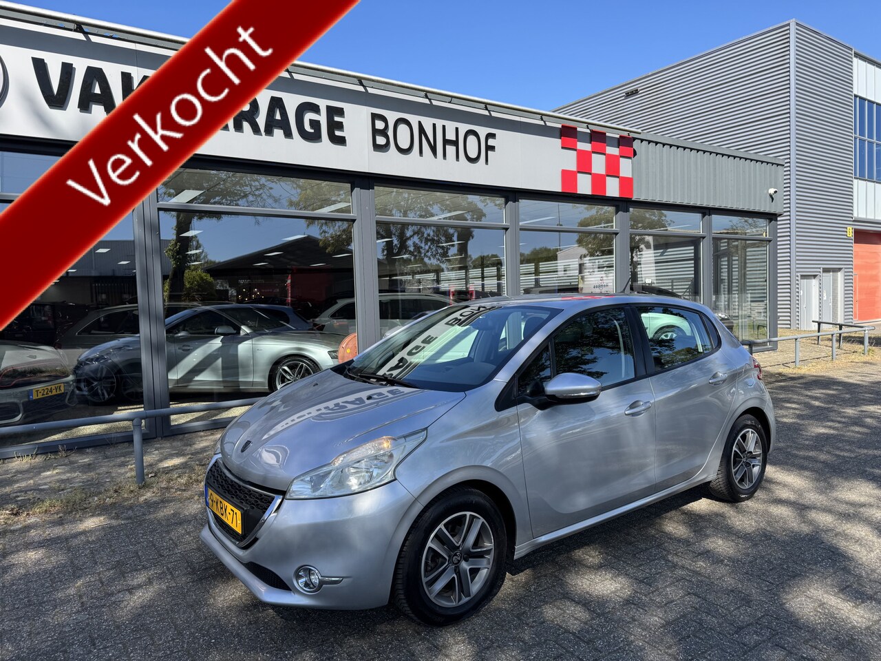 Peugeot 208 - 1.2 VTi Envy CLIMA-CRUISE - AutoWereld.nl