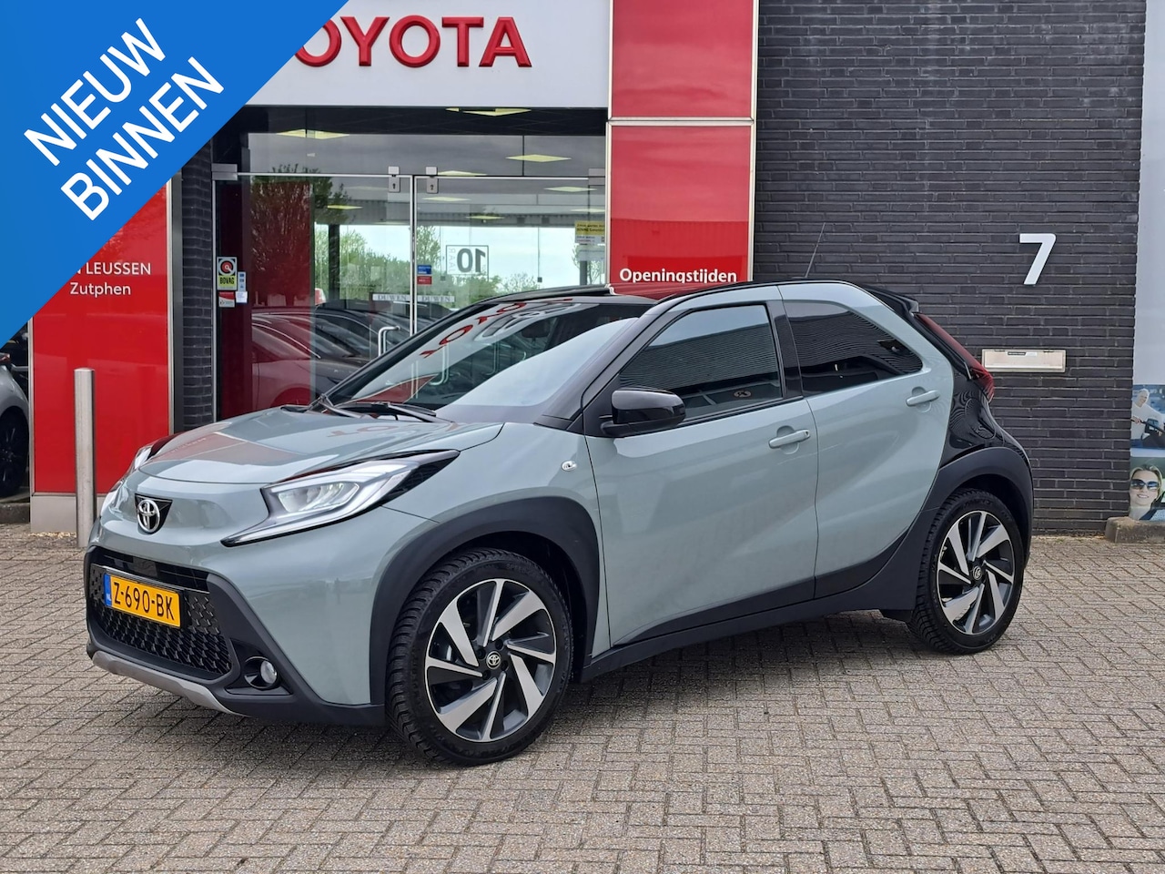 Toyota Aygo X - ENVY CAMERA NAVI APPLE CAR PLAY ANDROID ADAPTIVE CRUISE PDC - AutoWereld.nl